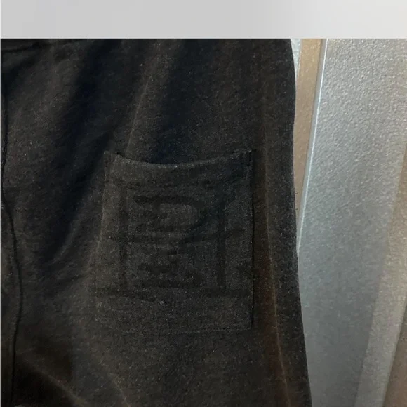 Women’s ed hardy sweat pants - Picture 3 of 4